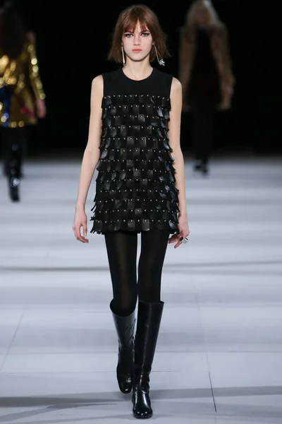 Look 25